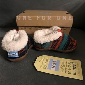 Toms slipper shoes